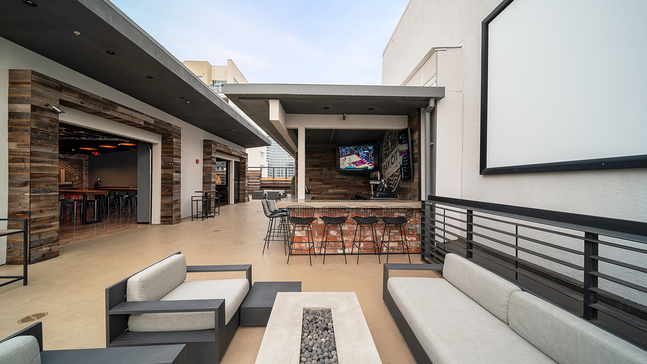 Rooftop Lounge